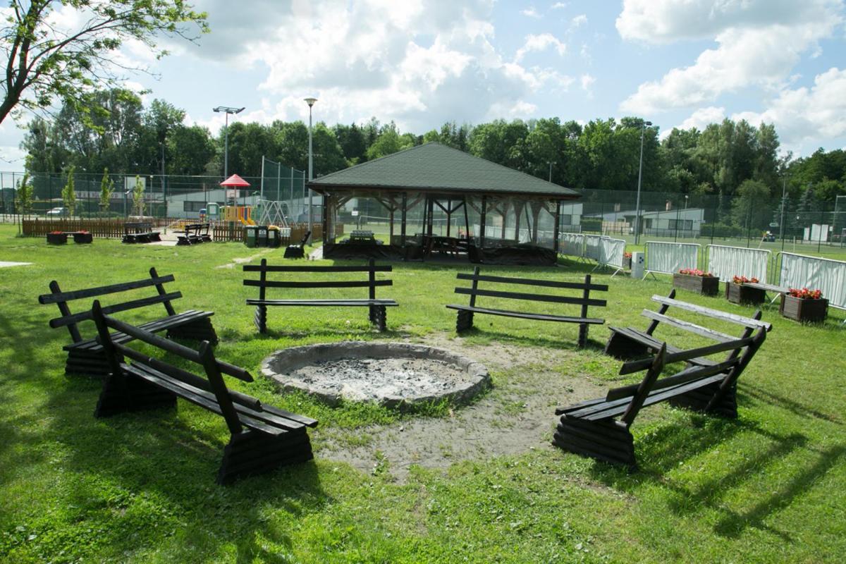 Camping Oaza Blonie Kornik Domki Standard Plus - 3 Pokoje Exterior photo